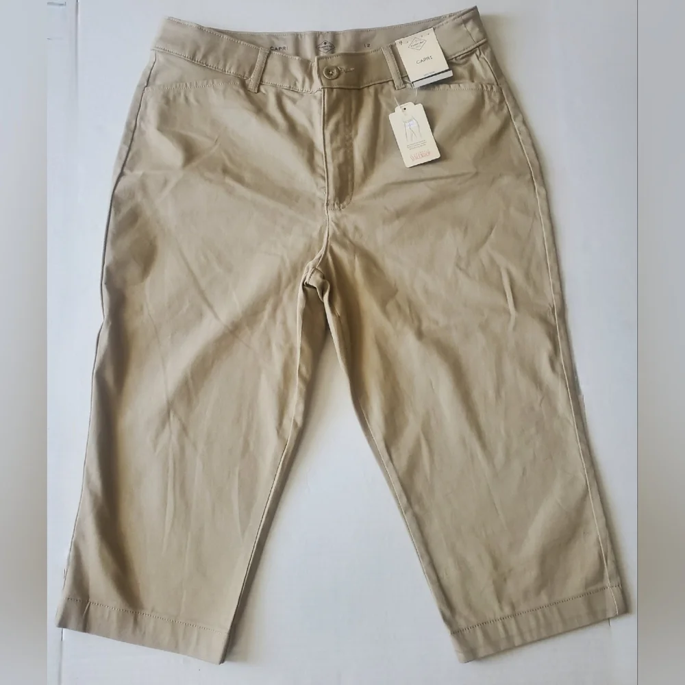 St. John's Bay Women's Capri Pants Sz 12 Biscotti - Picture 5 of 9